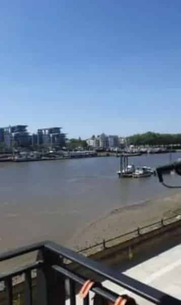 Fulham Riverside Apartment 2 Double Bedrooms Balcony Parking