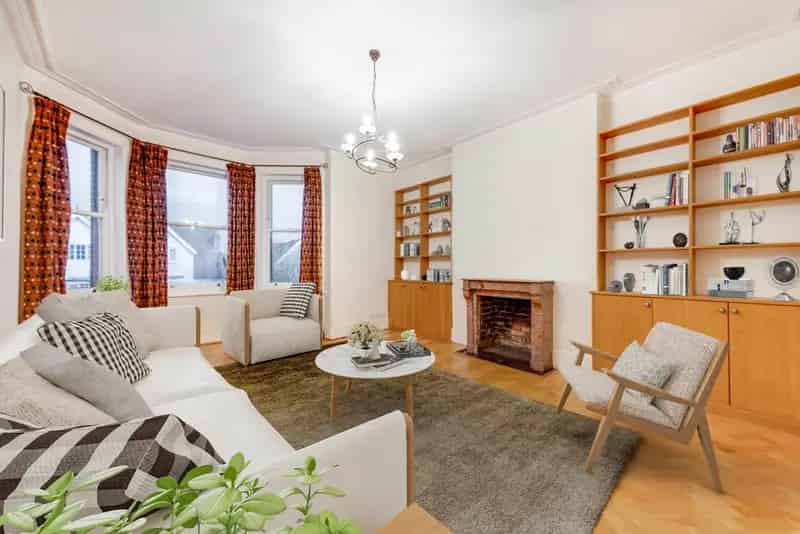 Flat For Sale , London, England