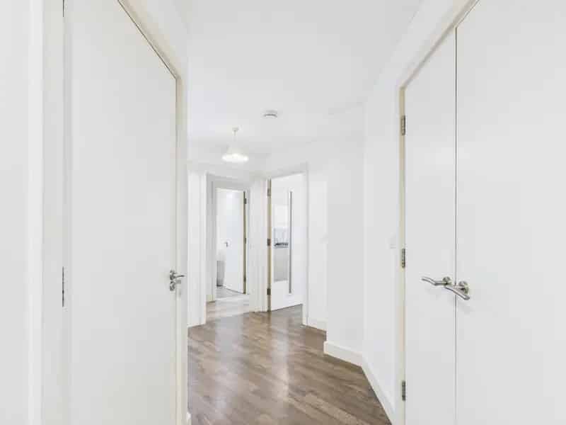 2 Bedroom Flat for Sale Near New Street Station
