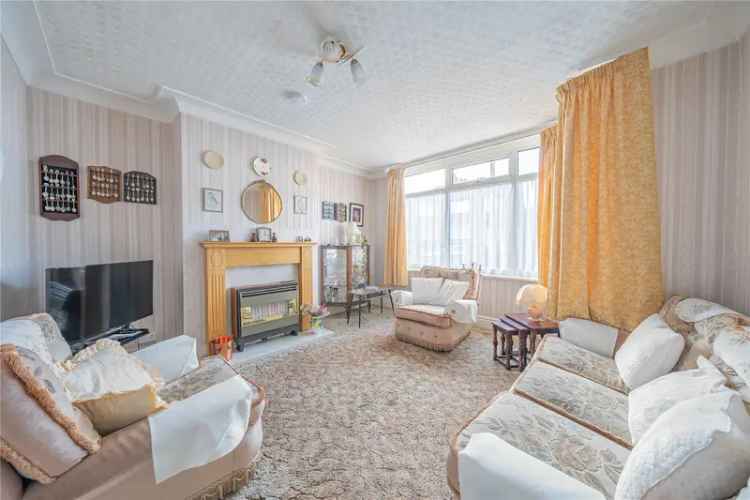 House For Sale in Leeds, England