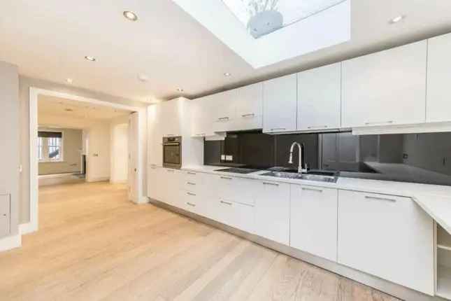 Terraced house to rent in Lincoln Street, London SW3