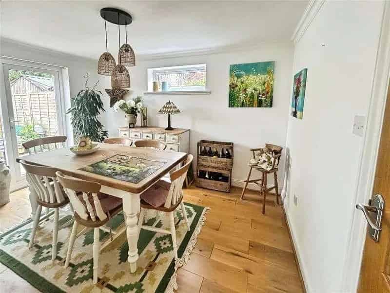 3 Bed Detached House for Sale - Modern Style Homely Charm
