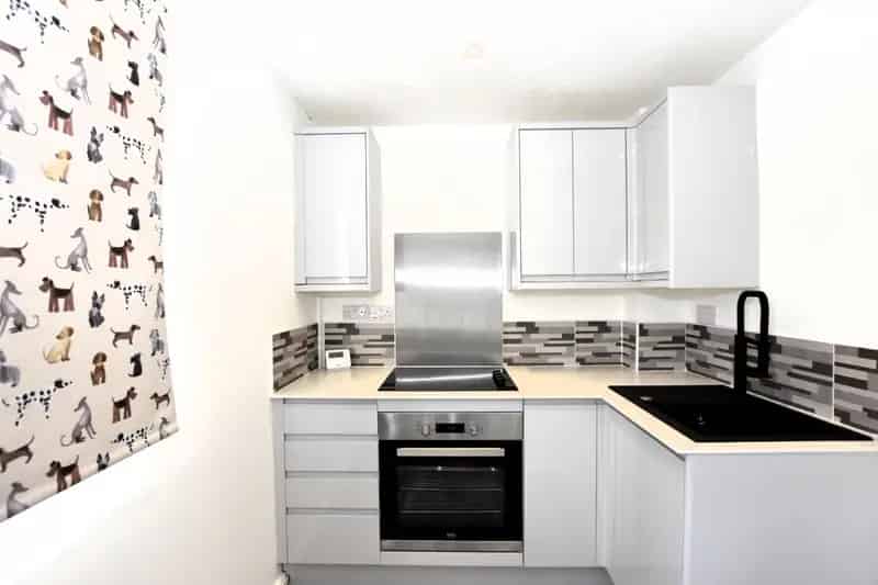 1 Bedroom Flat To Let - Newly Refurbished Apartment