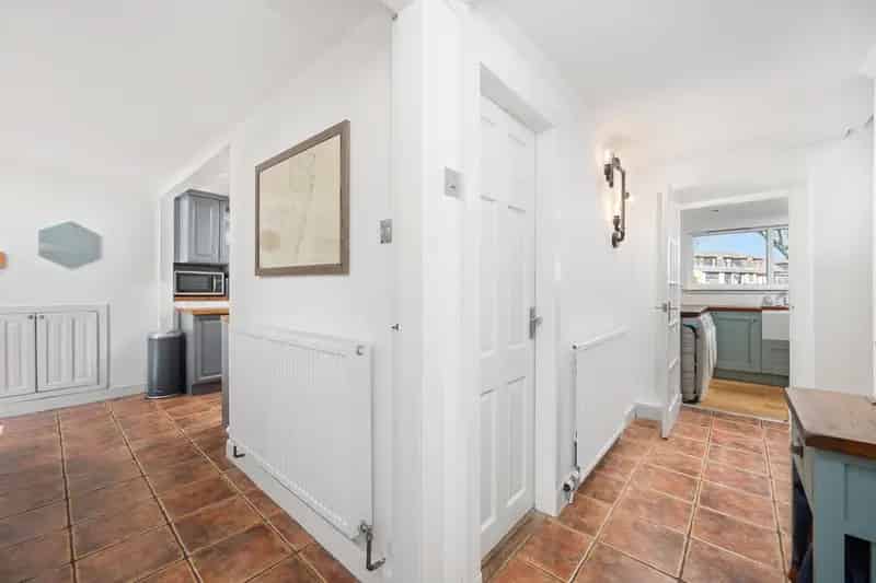 2 Bedroom Terraced Cottage Cove Bay Modernized Gas CH Parking