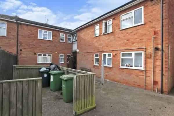 Ground Floor Pet-Friendly Flat for Disabled Tenant
