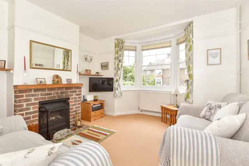 2 bedroom semi-detached house for sale