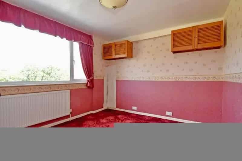 3 Bed House For Sale Needs Modernisation