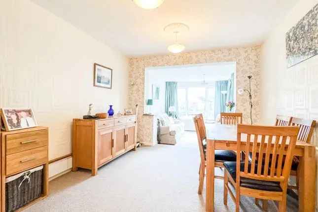 3 Bed Semi-Detached House for Sale in Broomhill Bristol