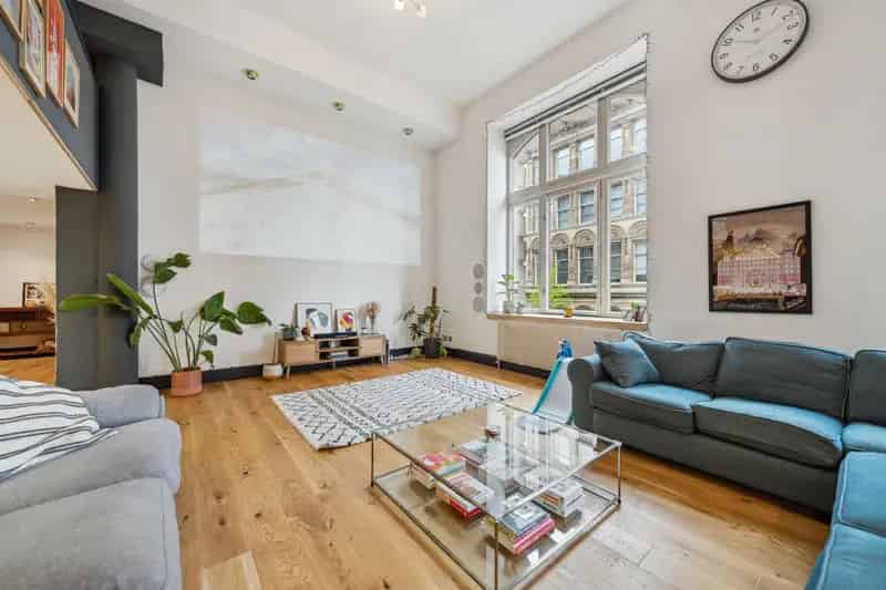 Glasgow Victorian Warehouse Conversion Two-Bedroom Apartment