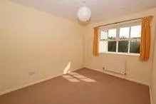 3 Bedroom Semi-Detached House to Rent