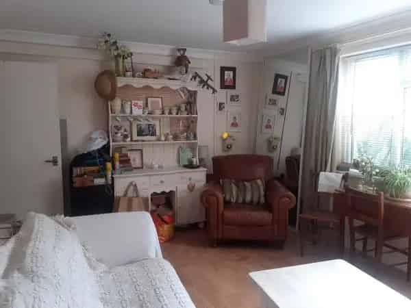 Ground Floor Flat near Somerset Levels with Garden and Garage