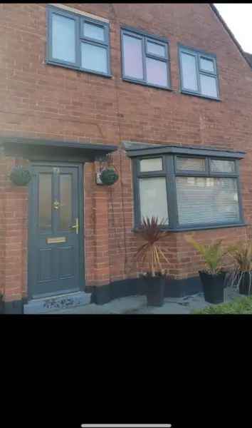 House For Rent in Rochdale, England