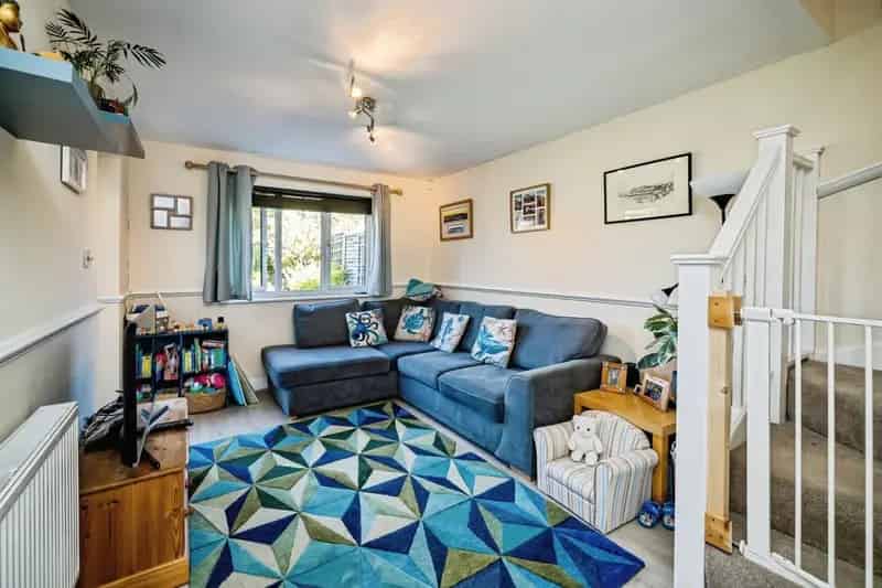 3 Bed House Near Burnham Station - Family Home