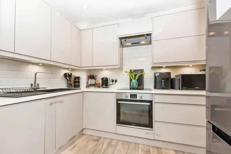 2 Bed Apartment Sutton Coldfield Town Centre Near Park Station