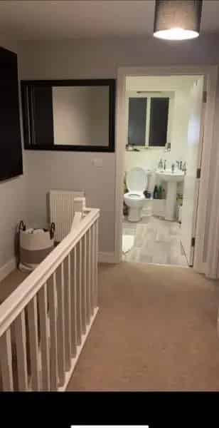 Spacious 2 Bed Detached House Near Shops and Schools