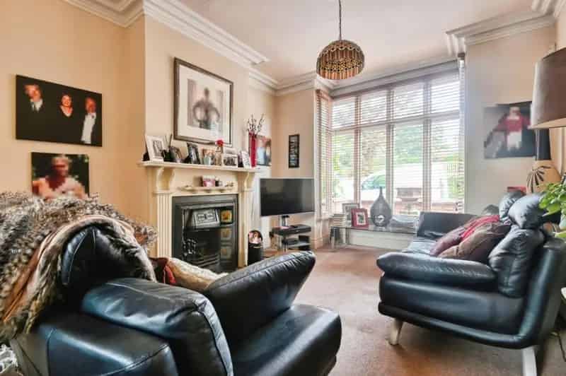 3 bed house for sale