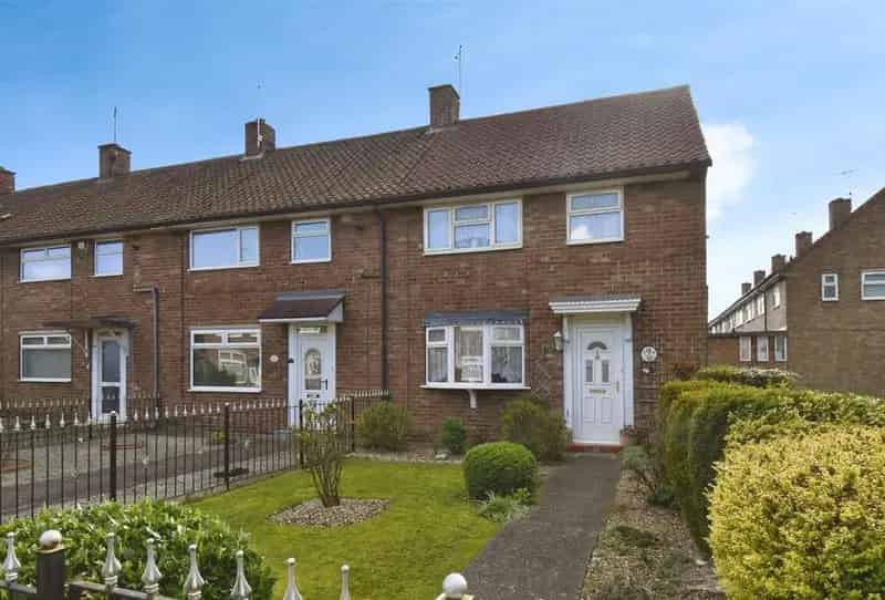 2 Bedroom Terraced House for Sale - NO ONWARD CHAIN