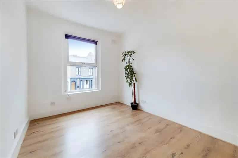 1 Bedroom Flat Apartment in London near Chatsworth Road