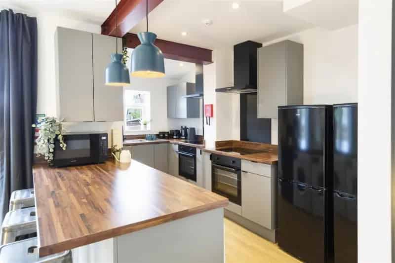 6 Bedroom Student House 2025 2026 Academic Year