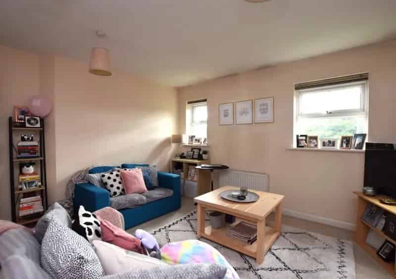 2 Bedroom Flat For Sale Ideal Investment First Time Buy