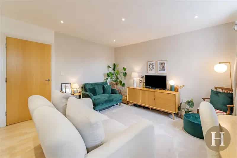 1 Bedroom Apartment for Sale Hadleigh