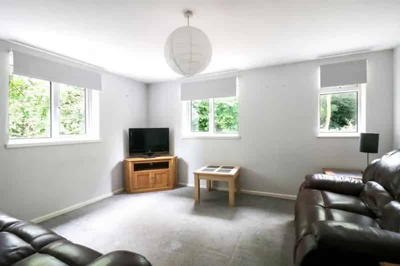 2 Bedroom Flat To Rent Available 22082025