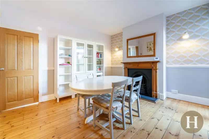2 Bedroom House for Sale Hadleigh