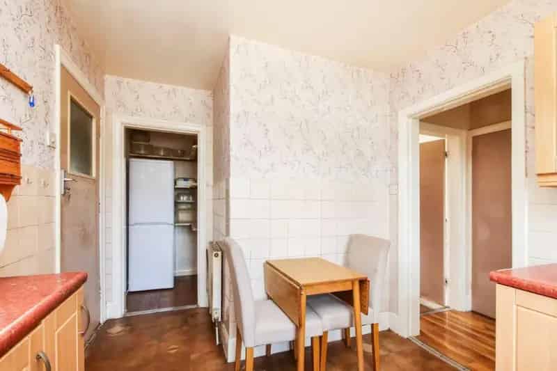4 Bed House for Sale Large Garden Extended Office No Onward Chain