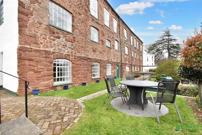 2 Bedroom Apartment for Sale