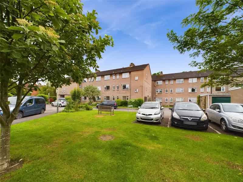 3 bedroom apartment for sale