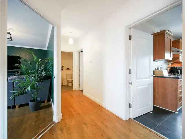 2 Bedroom Flat for Sale Near Station
