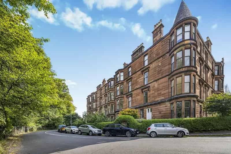 3 Bedroom Flat for Sale