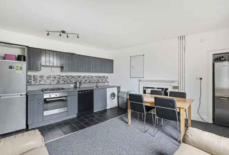 5 Bedroom Maisonette HMO for Sale in Bath - 8.2% Yield