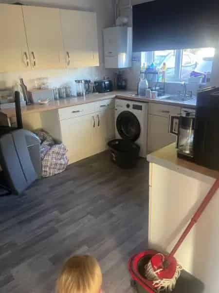 Coach House with Parking and Huge Loft Space
