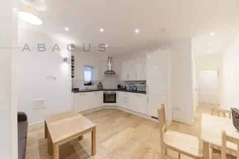 2 rooms flat of 59 m² in London