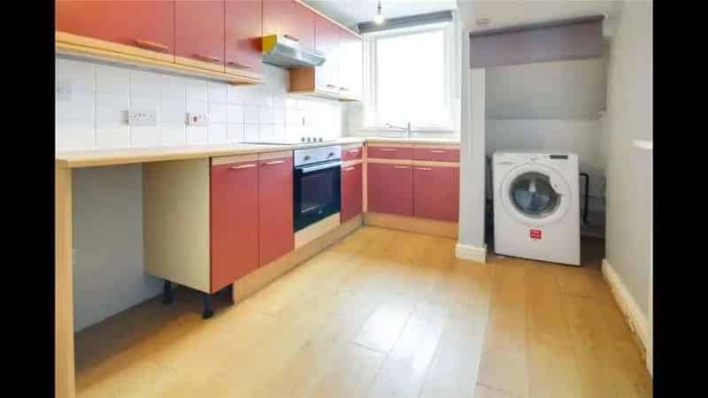 5 bed flat for sale