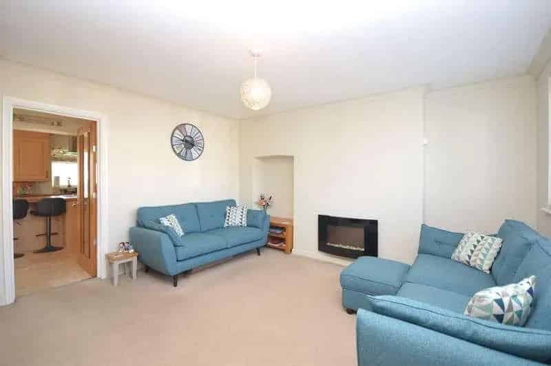3 Bed Semi-Detached House for Sale