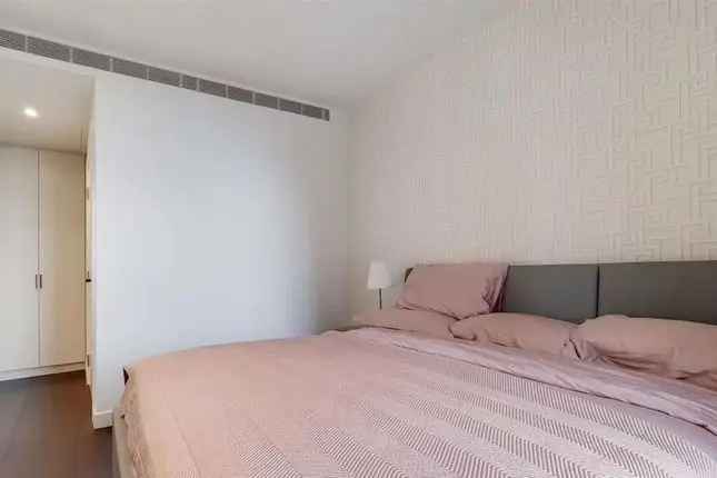 Flat to rent in Bondway, London SW8