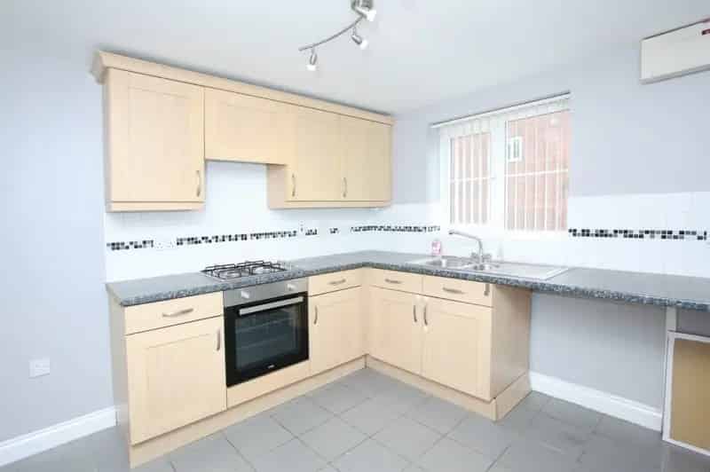 3 Bedroom End Terrace House Near Amenities and Schools