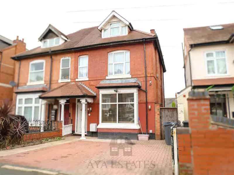 4 Bedroom House for Sale