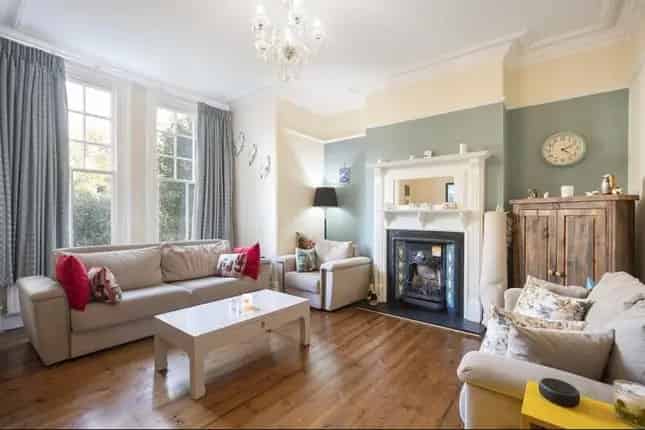 6 Bedroom House for Sale in Wilton Grove Wimbledon SW19