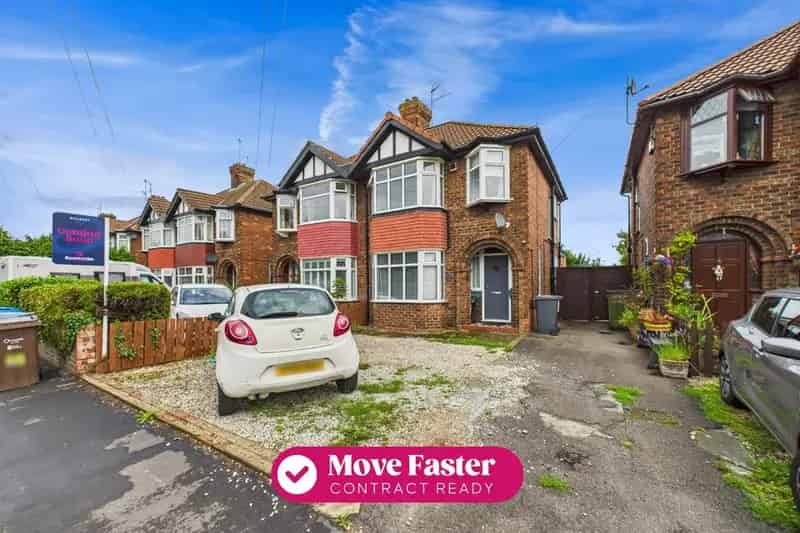 3 Bedroom Semi Detached House For Sale