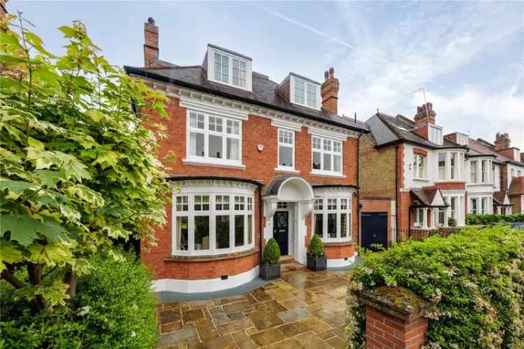 5 Bedroom Detached House in London