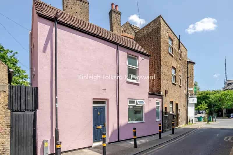 One Bedroom House Near Gipsy Hill Station