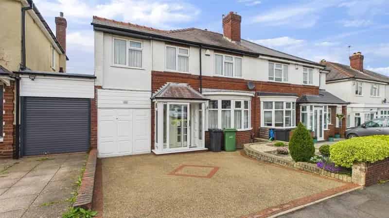 4 Bedroom Semi Detached House For Sale