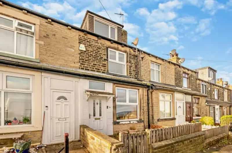 3 Bedroom Terraced House For Sale North Bradford