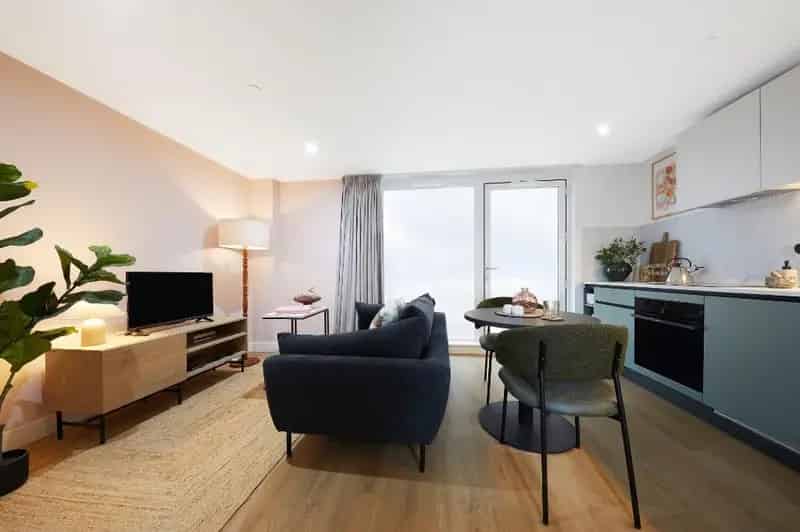Studio Flat Bristol Bedminster New Development Deposit Free