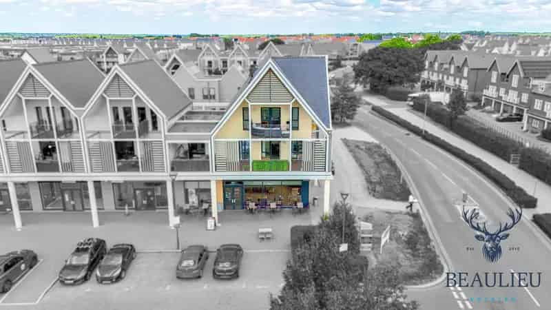 1 Bedroom Apartment for Sale Top Floor Balcony Parking
