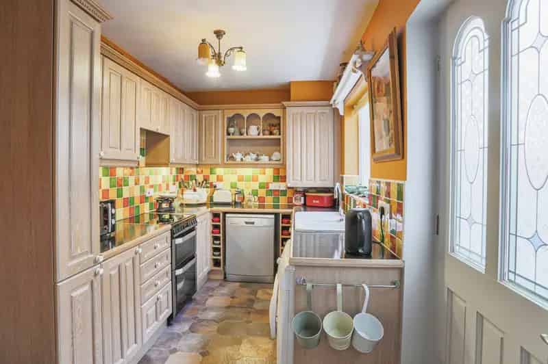 Charming 3-Bedroom Stone Terrace in York