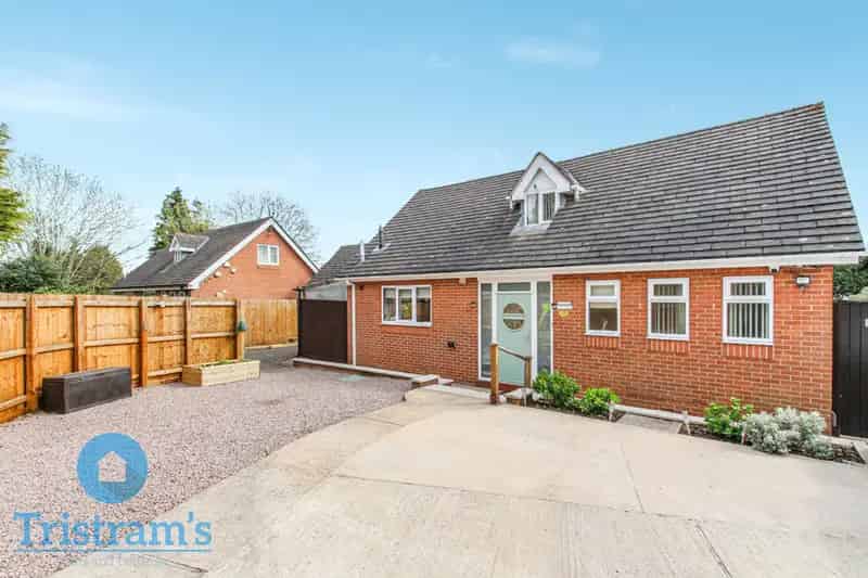 4 Bedroom Detached Bungalow House to Rent